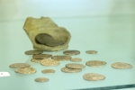 Na snímke poklad mincí zo 17. storočia nájdený v Želiezovciach